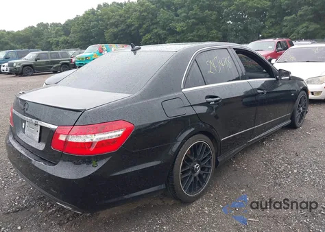 2012 Mercedes-Benz E 350 4Matic z USA, uszkodzony, nr VIN WDDHF8JBXCA614798